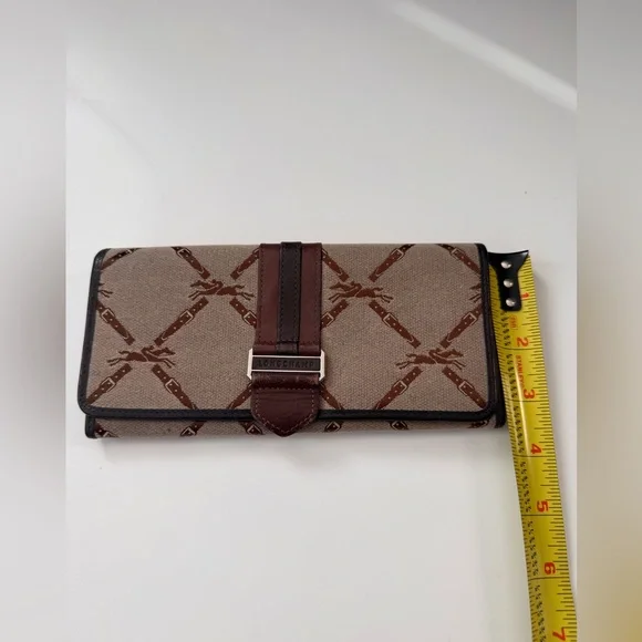 Longchamp Logo Canvas Wallet - Picture 8 of 9